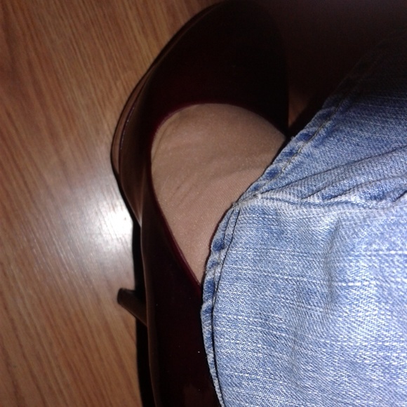 👠 JustFab 'Vanessa' Burgundy Heels 👠 - Picture 7 of 9